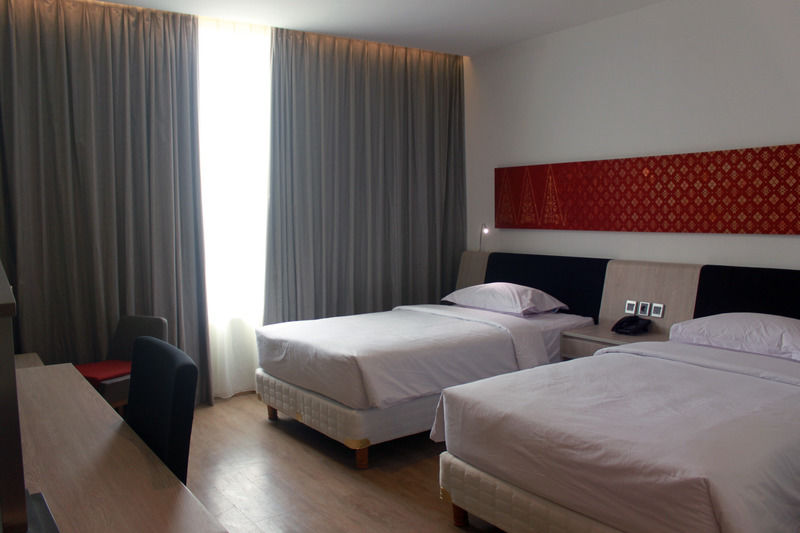 Fox Hotel Pekanbaru Eksteriør billede