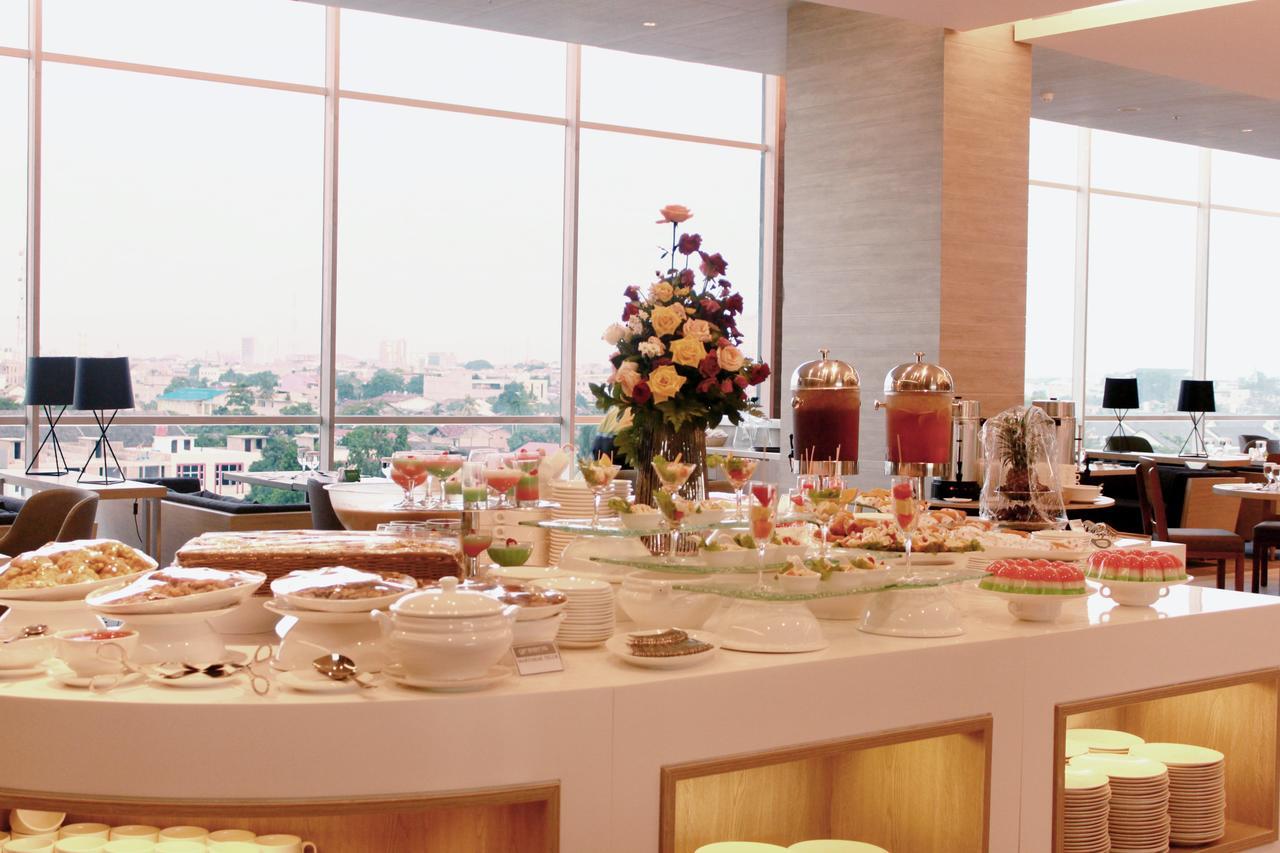 Fox Hotel Pekanbaru Eksteriør billede
