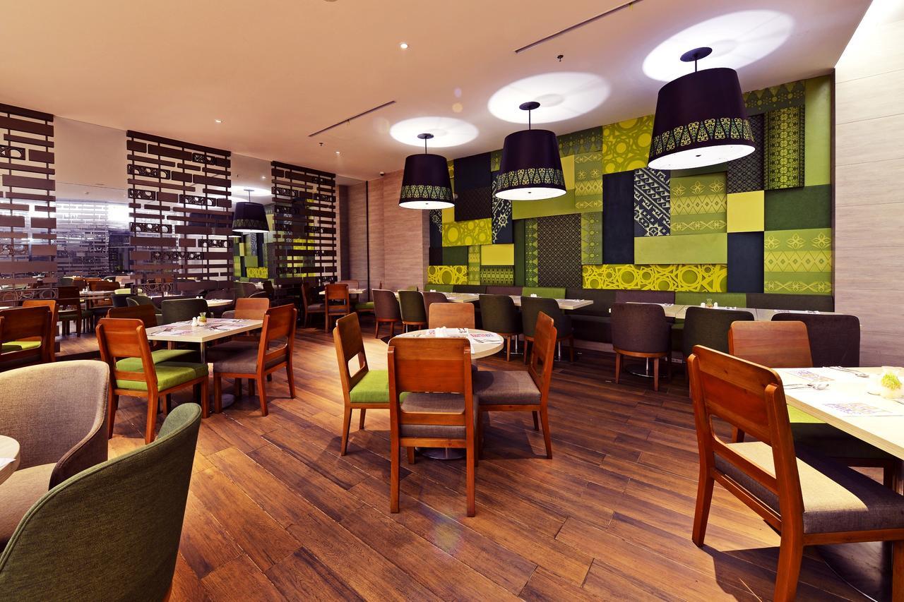 Fox Hotel Pekanbaru Eksteriør billede