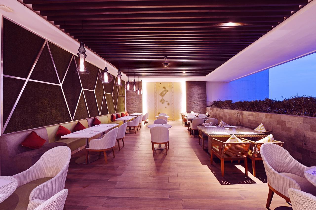 Fox Hotel Pekanbaru Eksteriør billede