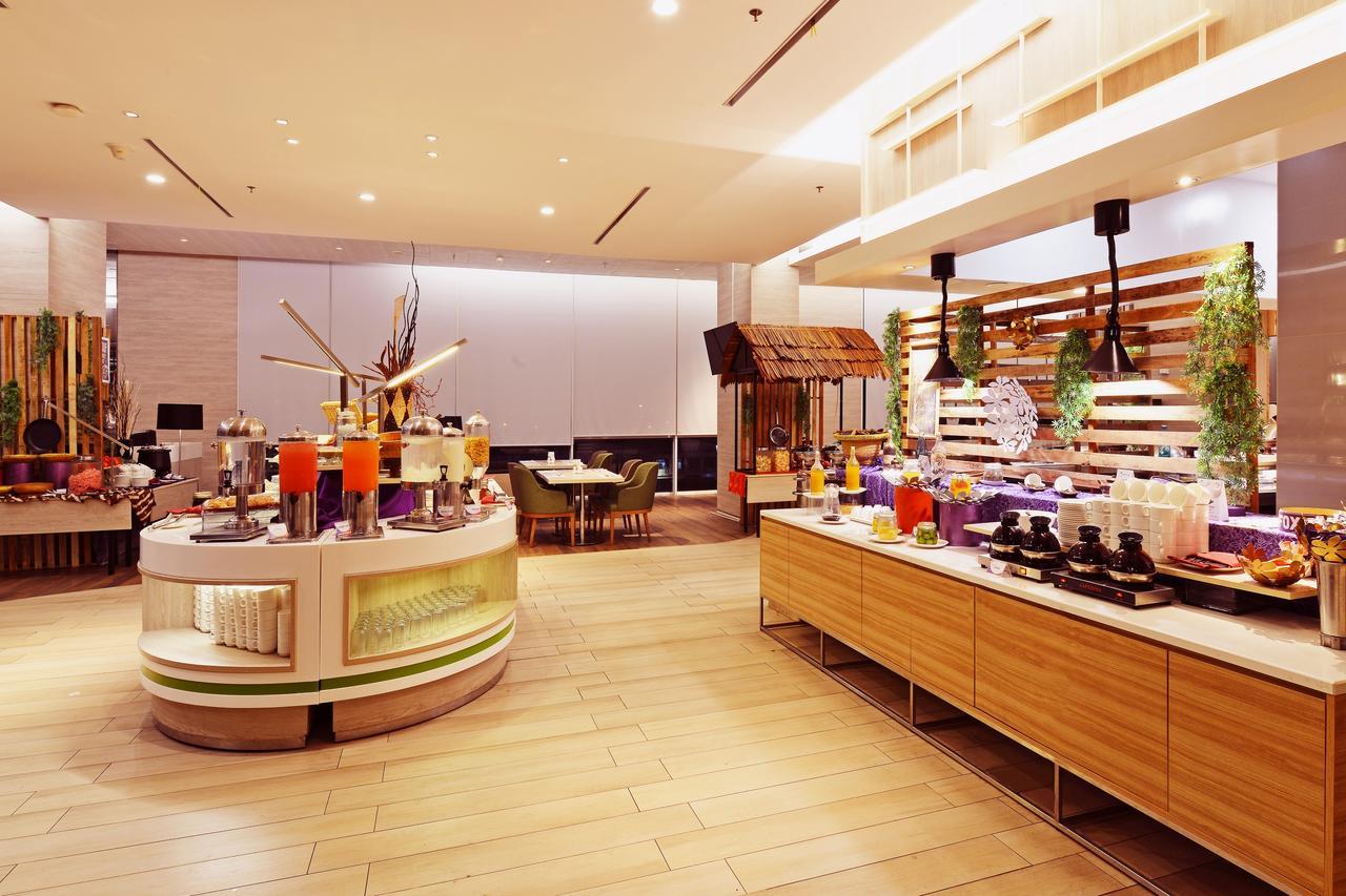 Fox Hotel Pekanbaru Eksteriør billede