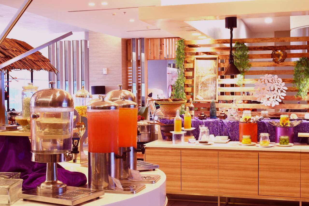 Fox Hotel Pekanbaru Eksteriør billede