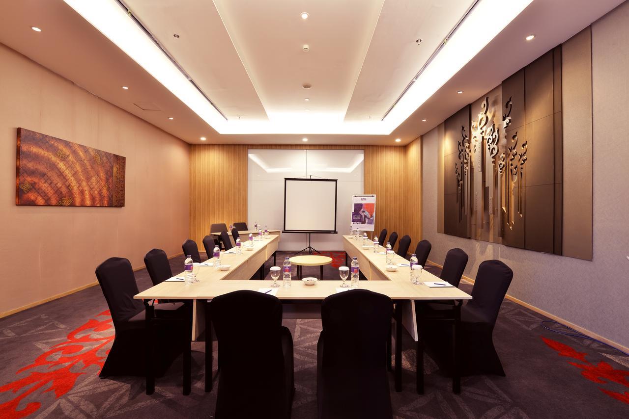 Fox Hotel Pekanbaru Eksteriør billede