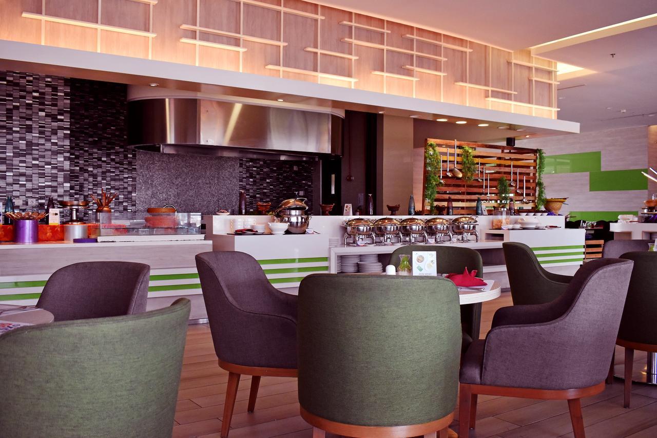 Fox Hotel Pekanbaru Eksteriør billede